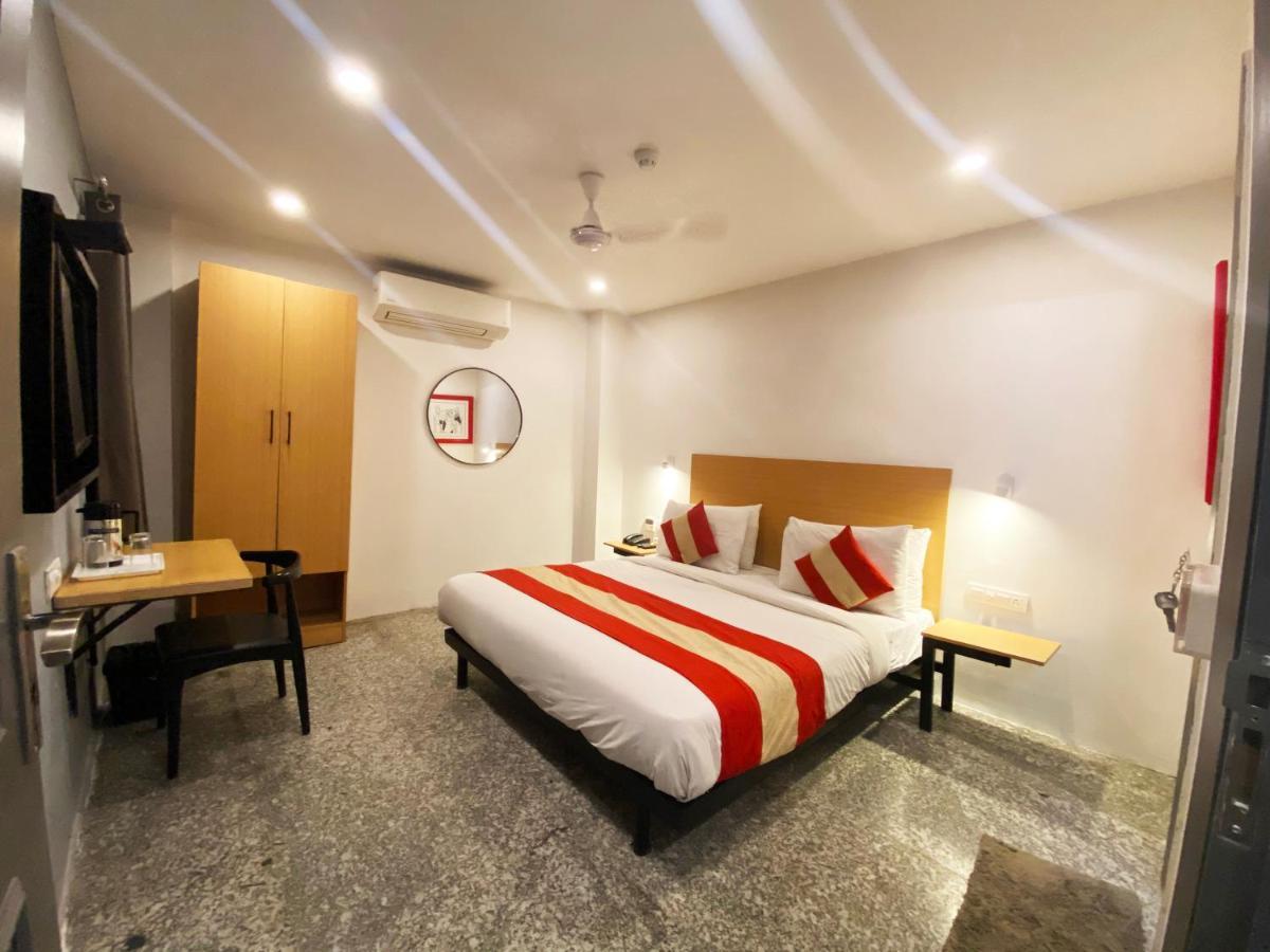 Hotel Golden Saffron By Qotel-Punjabi Bagh New Delhi Exterior photo