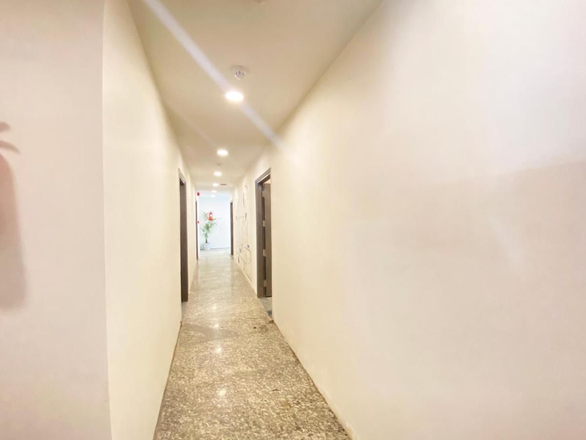 Hotel Golden Saffron By Qotel-Punjabi Bagh New Delhi Exterior photo