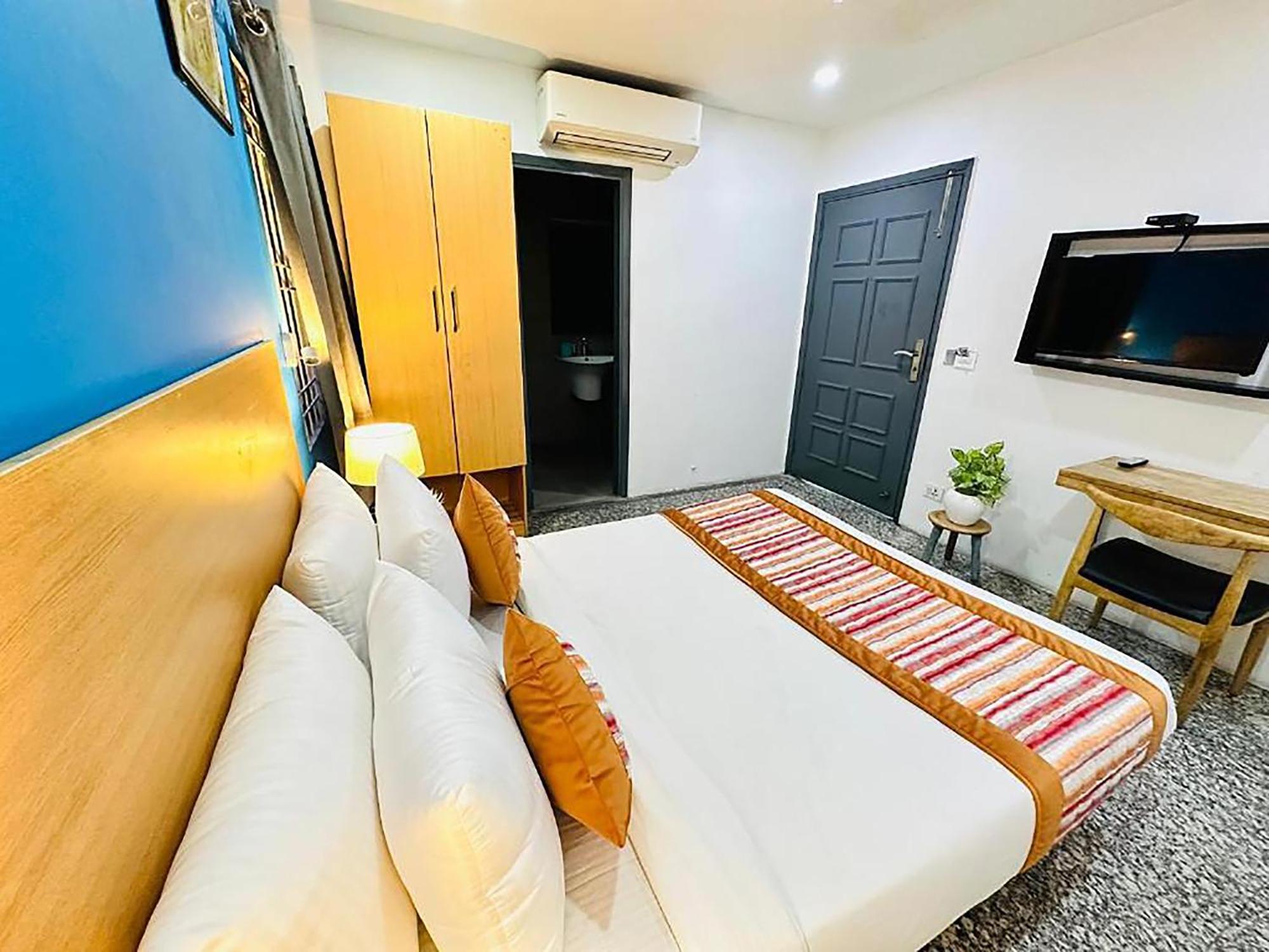 Hotel Golden Saffron By Qotel-Punjabi Bagh New Delhi Exterior photo